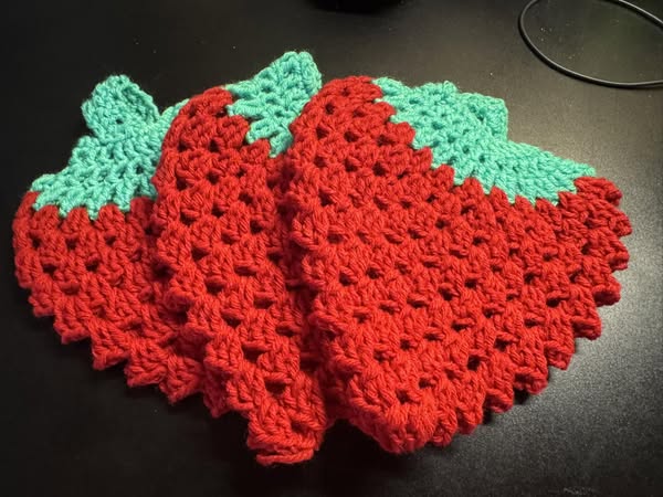 Crochet Strawberry Pot Holder